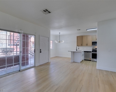 4730 E Craig Road - Photo Thumbnail 7