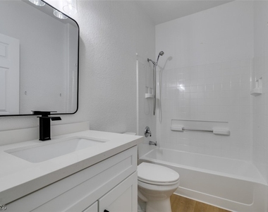 4730 E Craig Road - Photo Thumbnail 16