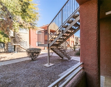 4730 E Craig Road - Photo Thumbnail 23