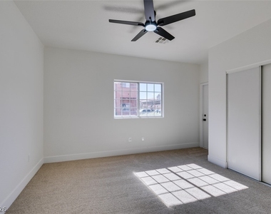4730 E Craig Road - Photo Thumbnail 18