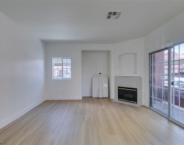 4730 E Craig Road - Photo Thumbnail 4