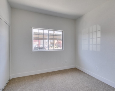 4730 E Craig Road - Photo Thumbnail 14