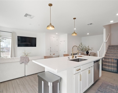 219 Cordelia Cove Avenue - Photo Thumbnail 2