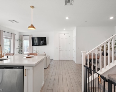 219 Cordelia Cove Avenue - Photo Thumbnail 6