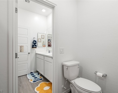 219 Cordelia Cove Avenue - Photo Thumbnail 12