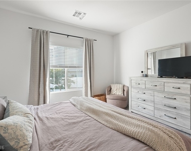 219 Cordelia Cove Avenue - Photo Thumbnail 16