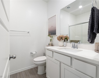 219 Cordelia Cove Avenue - Photo Thumbnail 7