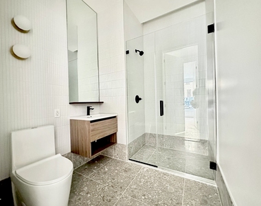 224 North 7th Street - Photo Thumbnail 5