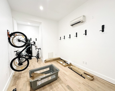 224 North 7th Street - Photo Thumbnail 7