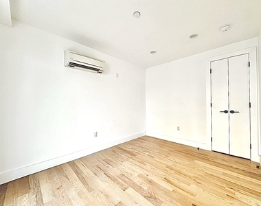 224 North 7th Street - Photo Thumbnail 2