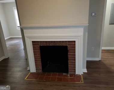 114 W Mary Street - Photo Thumbnail 1