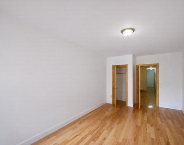 609 West 196th Street - Photo Thumbnail 4