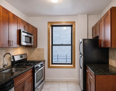 609 West 196th Street - Photo Thumbnail 5