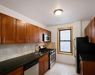 609 West 196th Street - Photo Thumbnail 6