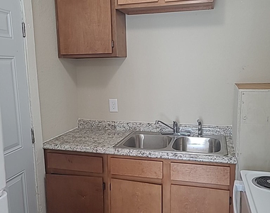 10 Hester Drive - Photo Thumbnail 2