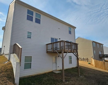 504 Pemberton Street - Photo Thumbnail 4