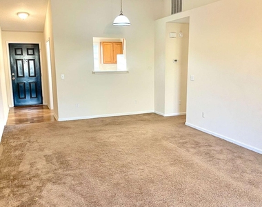 409 Lawnwood Court - Photo Thumbnail 5