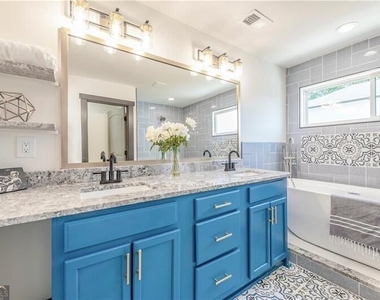 767 Terry Street - Photo Thumbnail 6