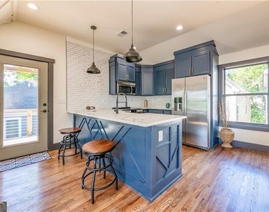 767 Terry Street - Photo Thumbnail 27