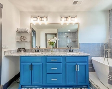 767 Terry Street - Photo Thumbnail 10
