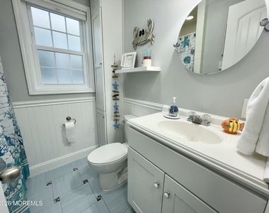 222 Hiering Avenue - Photo Thumbnail 11
