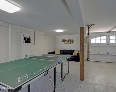 222 Hiering Avenue - Photo Thumbnail 15