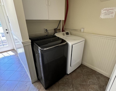 282 Lawrence Avenue - Photo Thumbnail 18