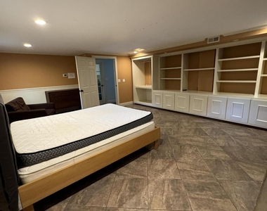 282 Lawrence Avenue - Photo Thumbnail 16