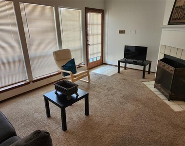 4800 W Lovers Lane - Photo Thumbnail 4