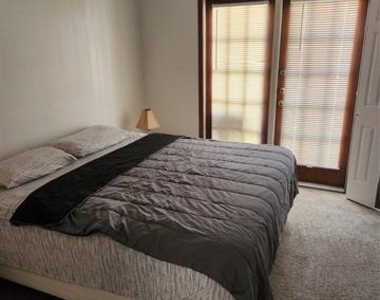 4800 W Lovers Lane - Photo Thumbnail 8