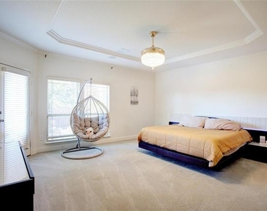 214 Heatherstone Drive - Photo Thumbnail 15