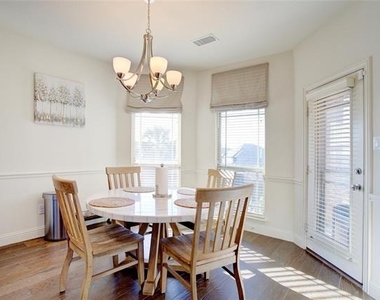 214 Heatherstone Drive - Photo Thumbnail 14