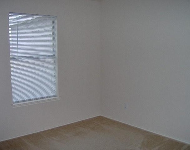 5413 Soledad Drive - Photo Thumbnail 11