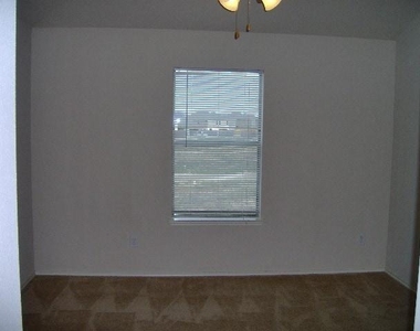 5413 Soledad Drive - Photo Thumbnail 12