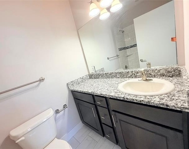 212 Stellariga Place - Photo Thumbnail 10