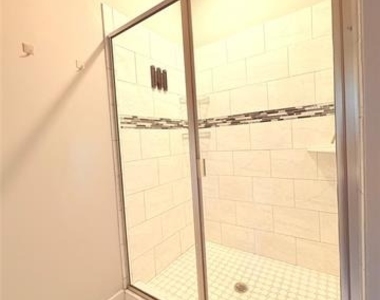 212 Stellariga Place - Photo Thumbnail 8