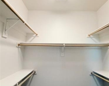 212 Stellariga Place - Photo Thumbnail 6