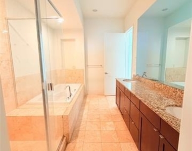 1600 N Haskell Avenue - Photo Thumbnail 14
