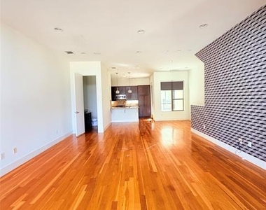 1600 N Haskell Avenue - Photo Thumbnail 5