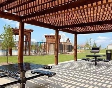 9925 Little Tree Lane - Photo Thumbnail 21