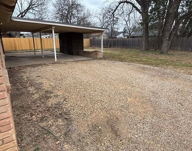 1222 Brookhollow Drive - Photo Thumbnail 10