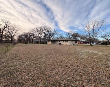 2104 2nd Avenue - Photo Thumbnail 7