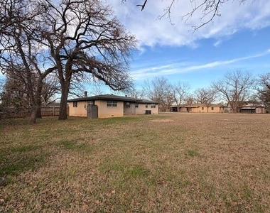 2104 2nd Avenue - Photo Thumbnail 9