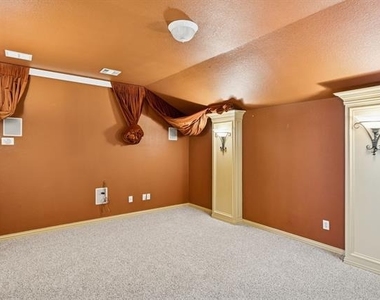 4010 Eider Drive - Photo Thumbnail 20