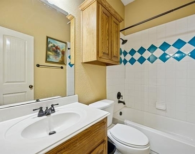 4010 Eider Drive - Photo Thumbnail 12