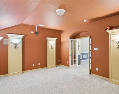 4010 Eider Drive - Photo Thumbnail 19