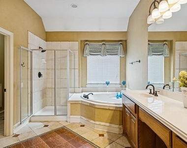 4010 Eider Drive - Photo Thumbnail 25