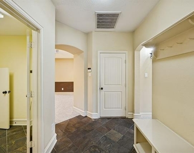 4010 Eider Drive - Photo Thumbnail 14