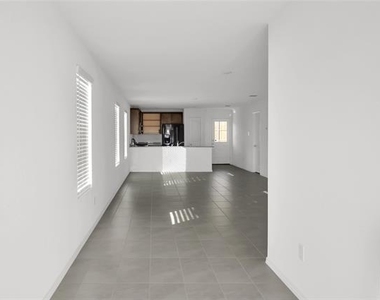 3604 Esperanza Street - Photo Thumbnail 3