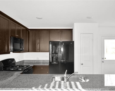 3604 Esperanza Street - Photo Thumbnail 6